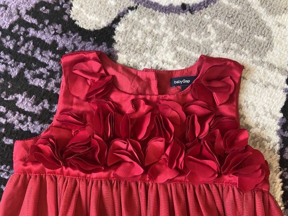 BabyGap официална червена рокля 12-18м