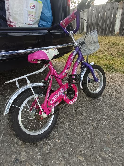 Vând bicicleta Roz