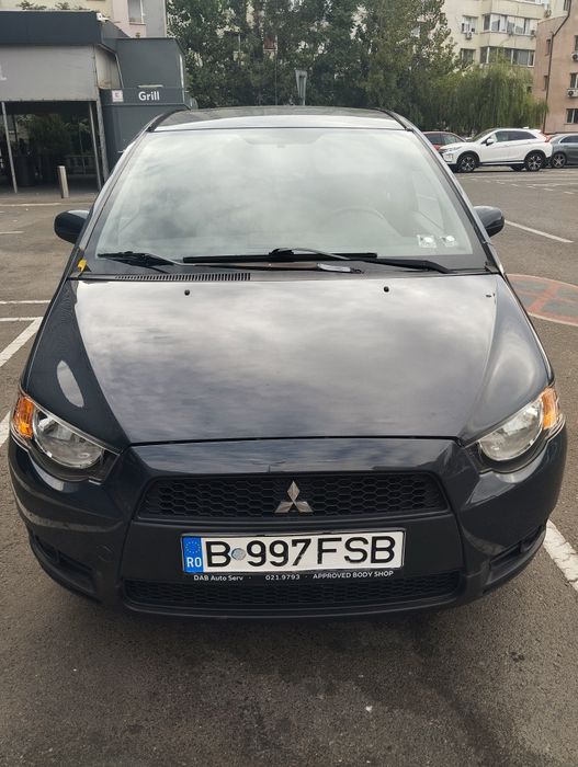 Mitsubishi Colt 1.3i 67800 km singurul proprietar