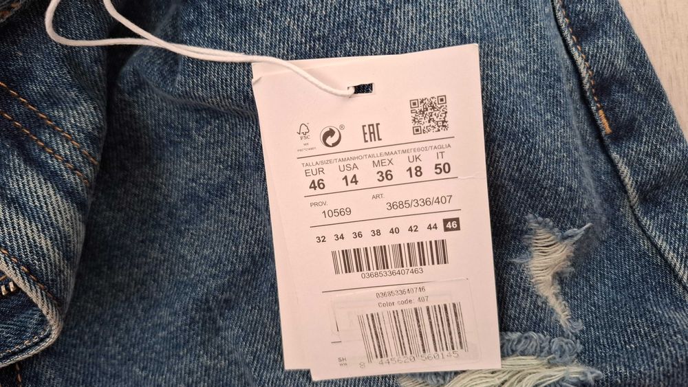 Blugi Pull&Bear si Shein