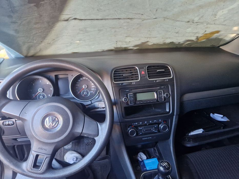 VOLKSWAGEN Golf 2010 — imagine 5