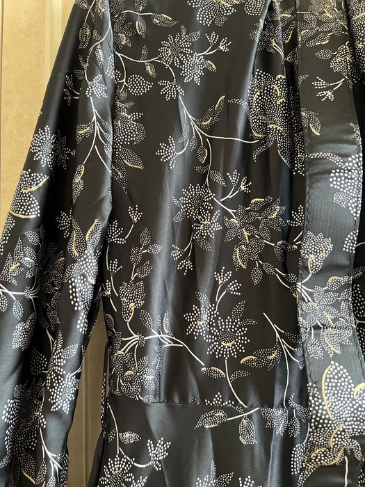 Продам одежду состояние новое