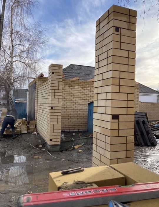 Каменщики-облицовщики