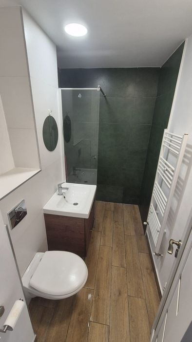 Apartament 3 camere de vanzare str Toamnei