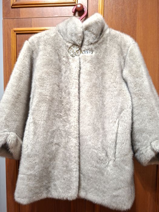 Shuba sotiladi srocno