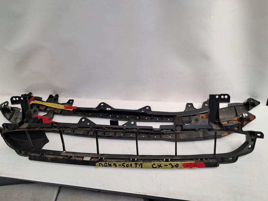 Грил решетка в броня  под броня Mazda  CX 30