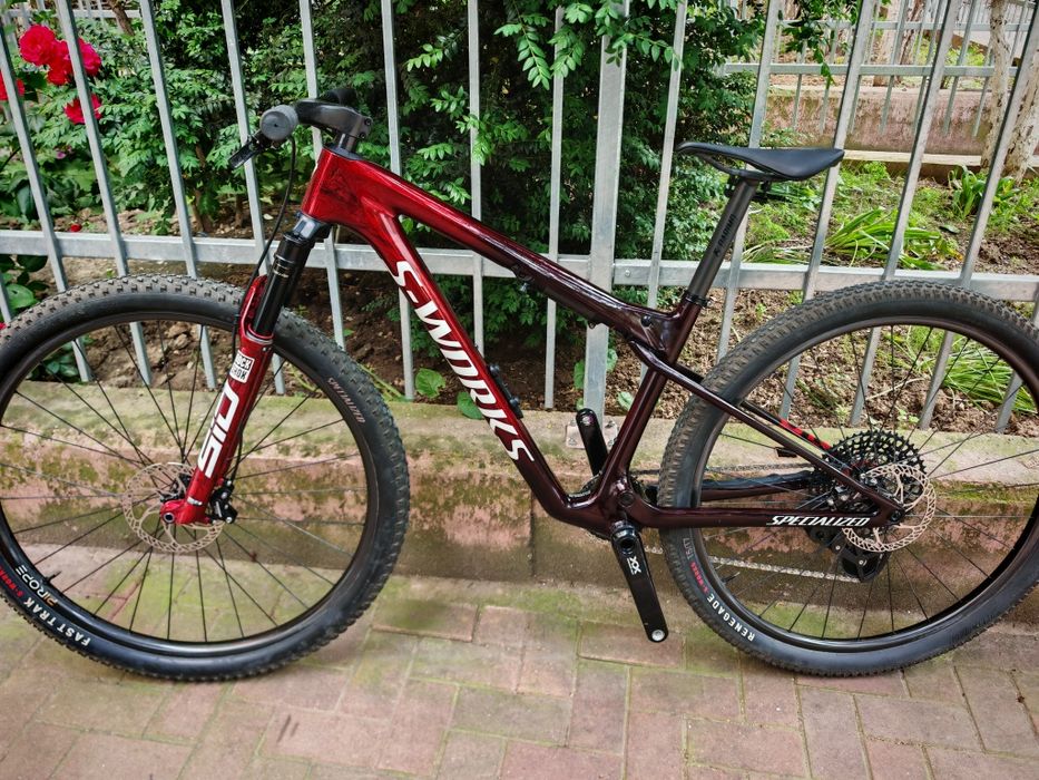 Bicicleta full suspension carbon Specialized S-works Epic World Cup marime S Darimo 8.4 kg stare impecabila