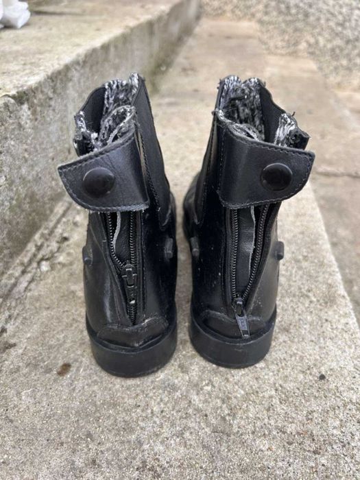 Боти за конна езда