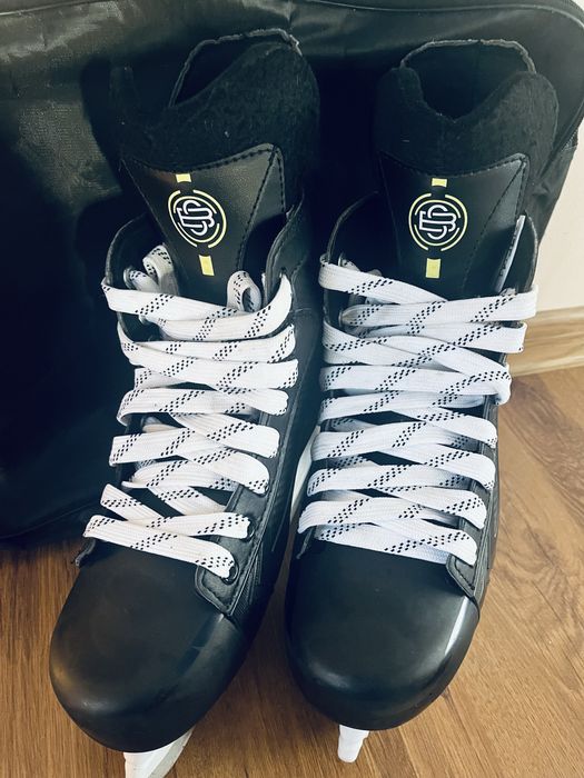 Коньки от бренда Maple