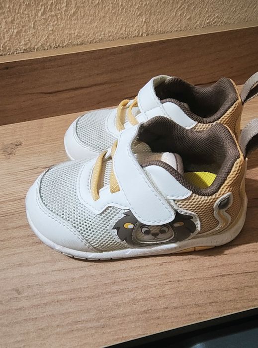 Продам детские кроссовки dr kong