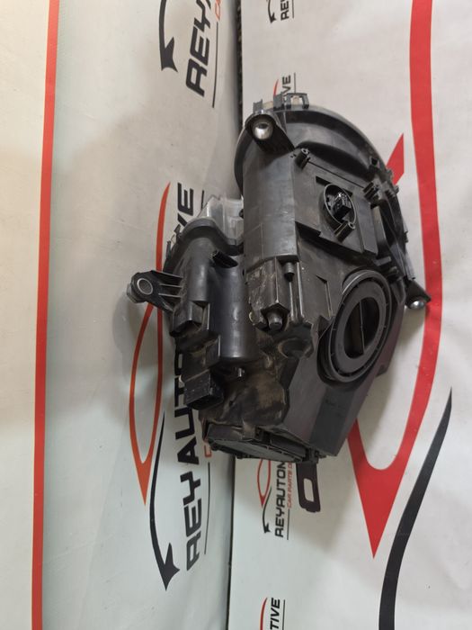Far stanga bixenon adaptiv Mini Cooper R56 Facelift dupa 2010 cod 100030-00