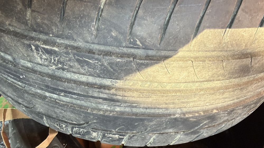 Dunlop 225/40/18 vara