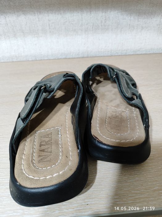 Продам мужские шлёпанцы