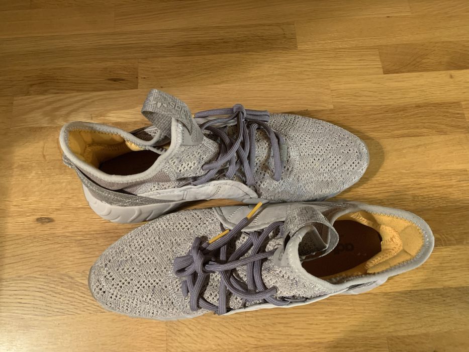 Маратонки Адидас бежови  44,5