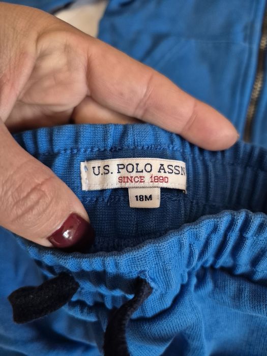 Compleu U.S Polo ASSN mărimea 18 luni.
