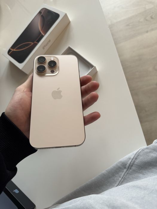 Iphone 16 pro max  desert titanium 256gb