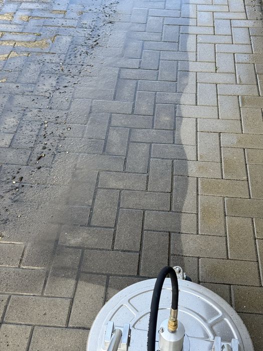 Curatare / spalare pavaj si fatade casa