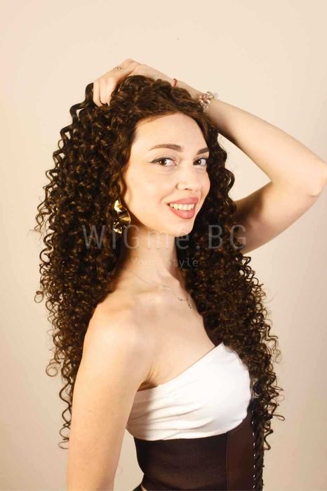 Дълга къдрава тъмнокестенява лейс фронт перука Малена