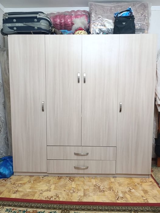 Продам шкаф срочно