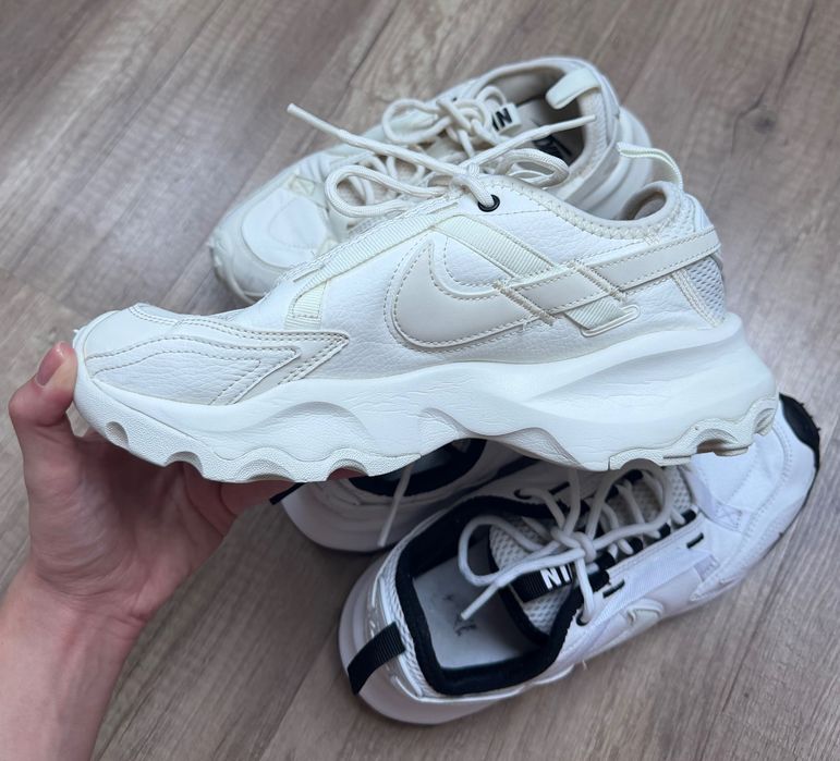 Маратонки Nike TC 7900