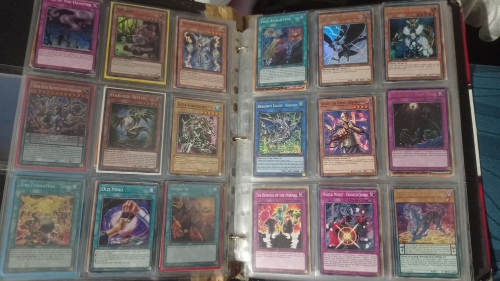 Yu-Gi-Oh cards, Югио карти