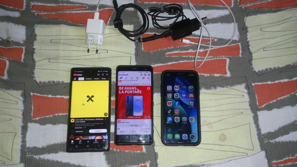 Samsung note 10 + ,iphone 11 ,sony
