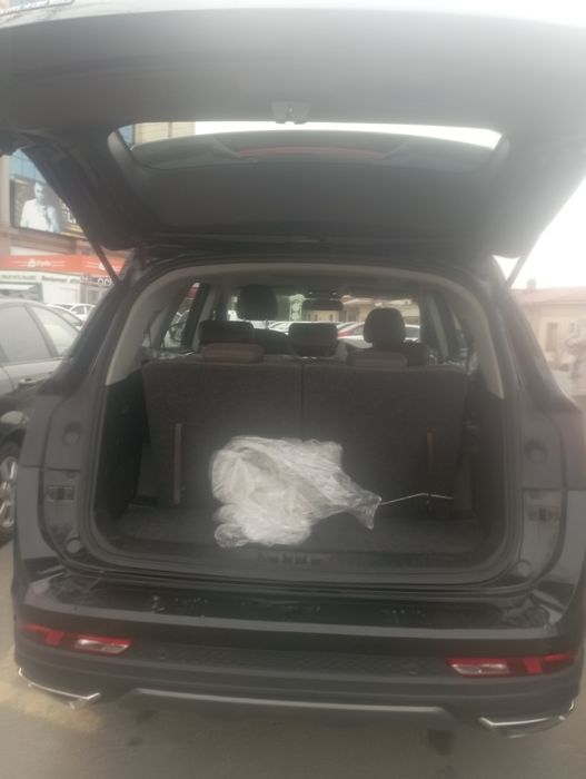 Moshina yangi ayol kishi mingan benzinda yurgan 95 da toza 25000.$