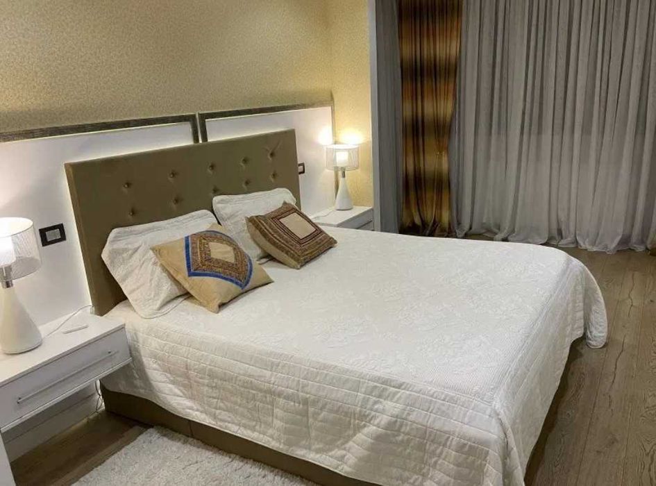 Дава се под наем Едностаен апартамент в Бургас, Център - 30 кв.м за 168.3 € - Снимка #2