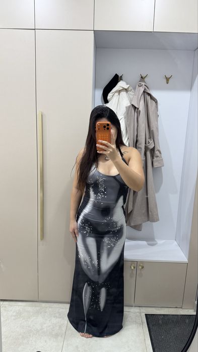 Продаю ПЛАТЬЕ шикарное