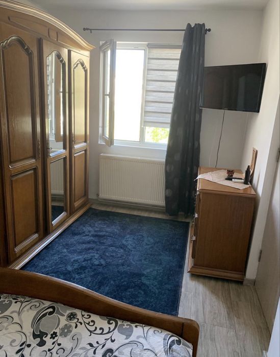 Închiriez apartament M6
