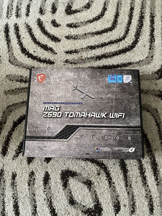 MAG Z590 Tomahawk WIFI + i7 11700K