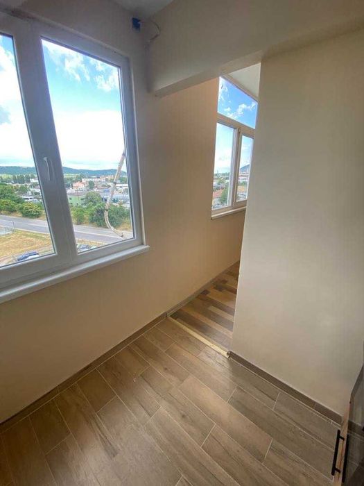 Гарсионера под наем след основен ремонт дъбника