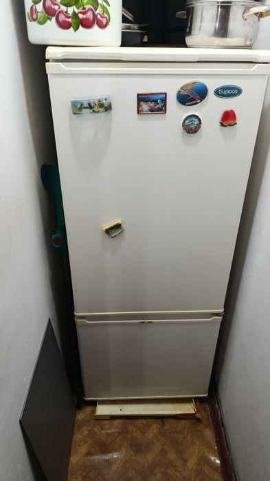 Продам холодильник