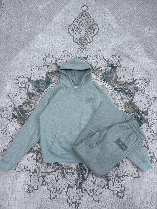 Продам одежду молодежная