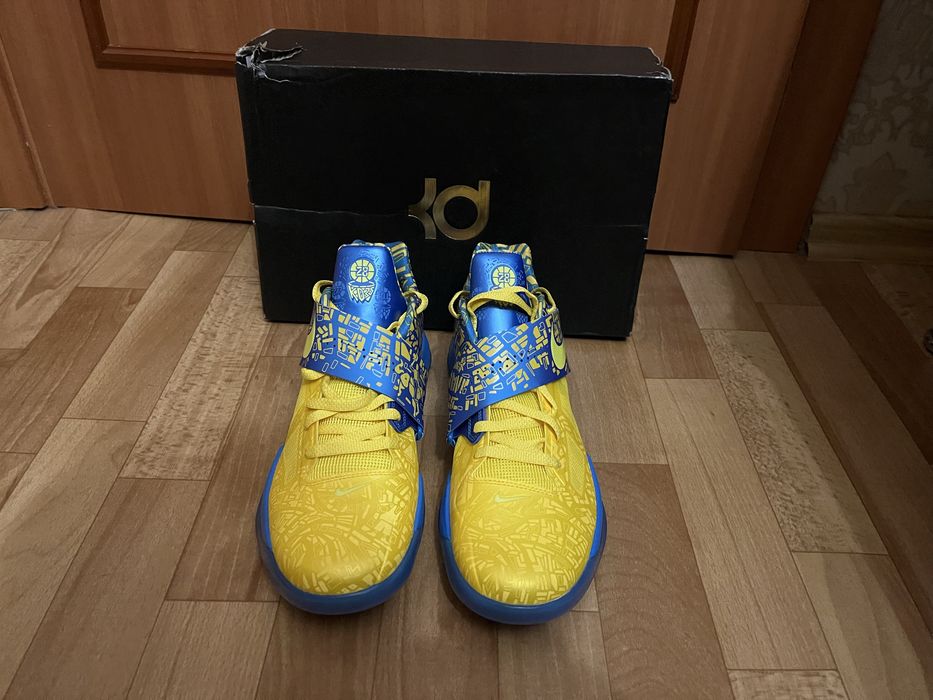 Кроссовки Nike KD4 retro оригинал. Размер стопы 30см.