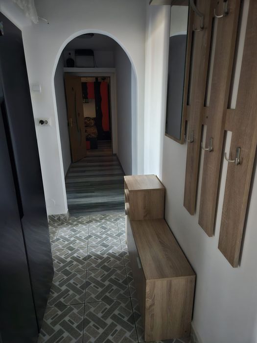 Vând apartament cu 2 camere decomandat