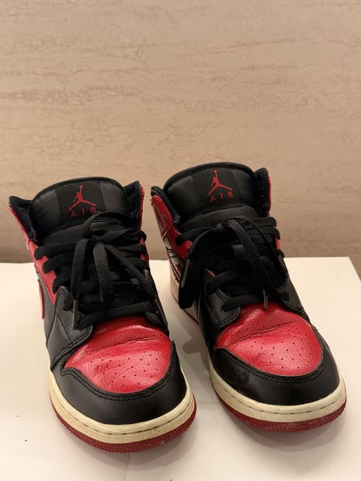 Nike Air Jordan 1 Mid - Черно с Червено