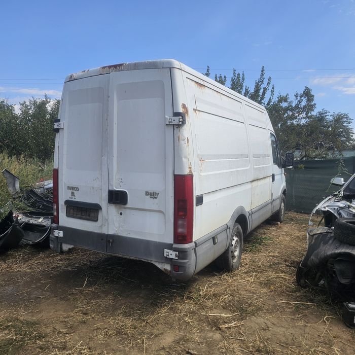 Iveco daily 2.8 мотор на части само.