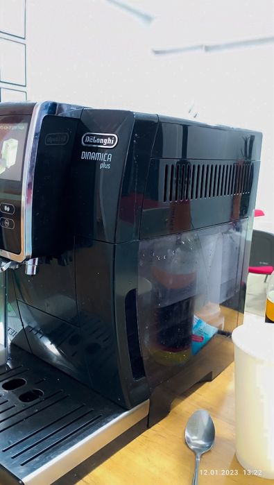 DeLonghi кофемашина