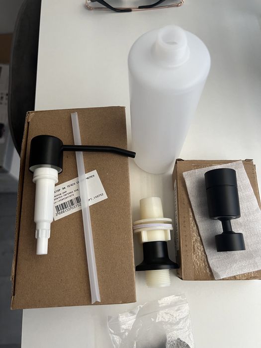 Дозатор за течен сапун за вграждане и аератор за мивка 360 градуса