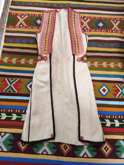 Женска автентичен клашник, елек Албания