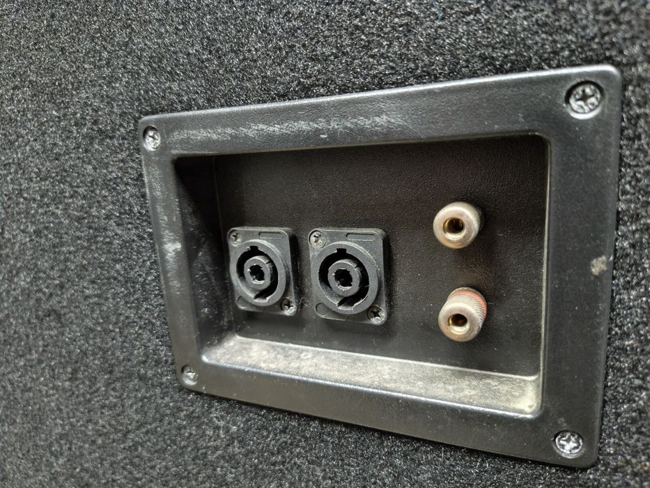 Тонколони 2х15 инча RELOOP