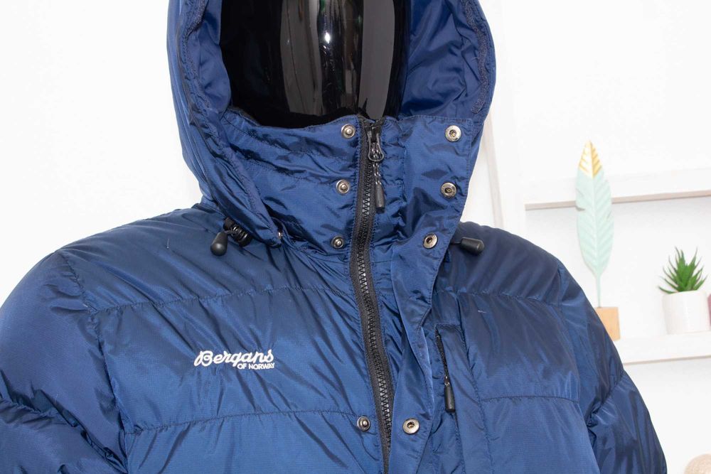BERGANS Down Jacket оригинално мъжко пухено яке синьо пълнеж пух S