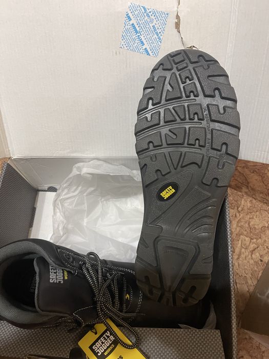 Спец обувь 43-44 размер