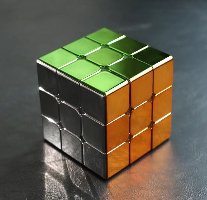 Kubik rubik/кубик Рубик sotiladi