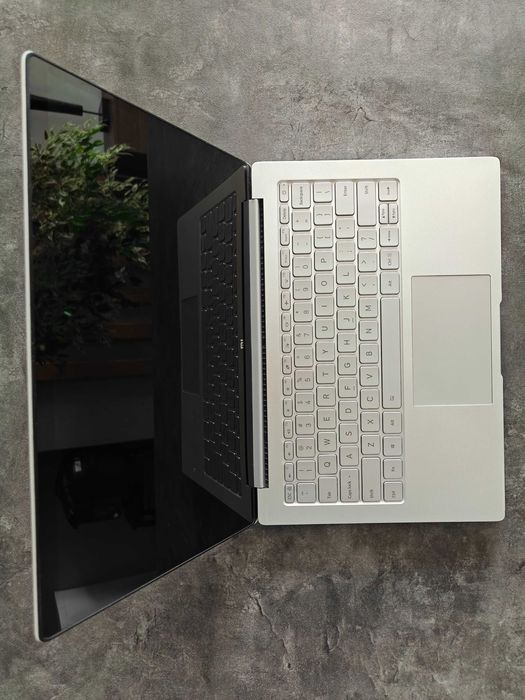 Лаптоп Xiaomi Mi Notebook Air 13.3” (i5-6200U, 8GB RAM, 256GB SSD, NVIDIA 940MX) — без зарядно