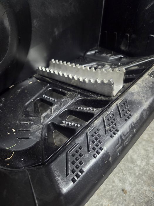 Степенки за outlander g3