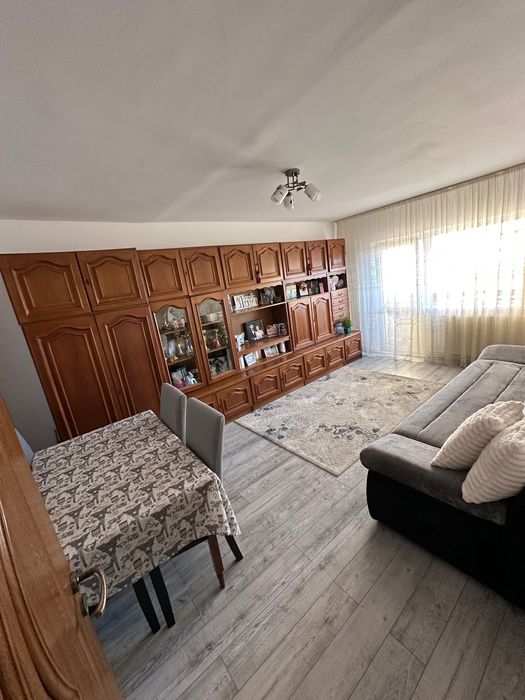 Apartament cu 3 camere