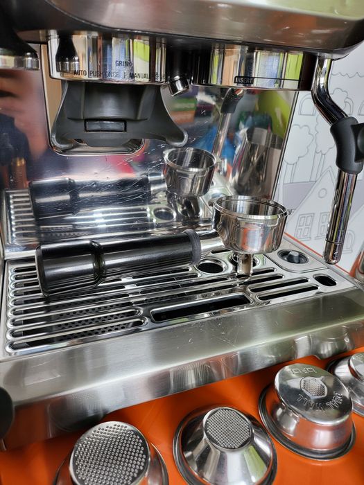 Кафемашина SAGE the Barista Touch с дисплей и кафемелачка