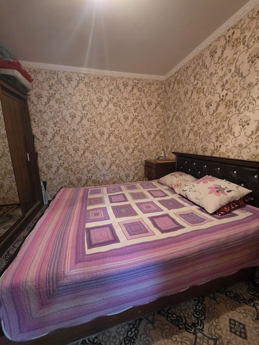 Кибрай маркази 8 сотих 5 хонали уй ер нархида сотилади.